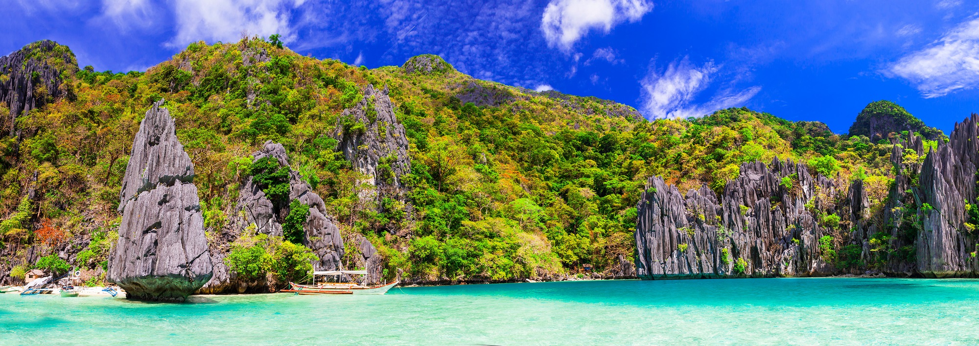 Plage et falaises à El Nido